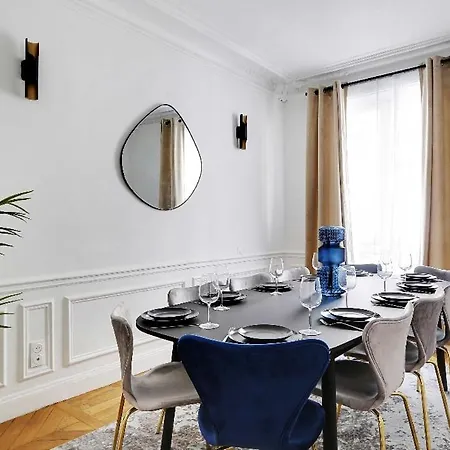 High-end 4br Close To Champs-elysees Lejlighed Paris