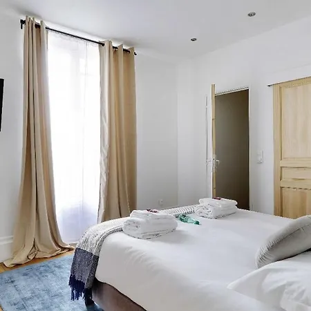 High-end 4br Close To Champs-elysees شقة باريس